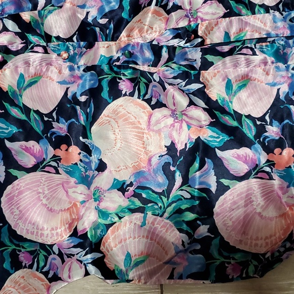 Satin and Beaux Women's L Pajama Short Set with Clam Shell and Floral Design - Picture 2 of 3